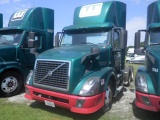 10-08214 (Trucks-Tractor)  Seller:Private/Dealer 2012 VOLV VNL