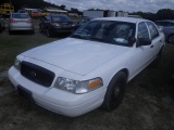 10-06250 (Cars-Sedan 4D)  Seller: Gov/Hernando County Sheriff-s 2010 FORD CROWNVIC