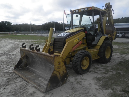 1-01148 (Equip.-Backhoe)  Seller: Gov/Treasure Island CATERPILLAR 420D OROPS TRACTOR LOADER