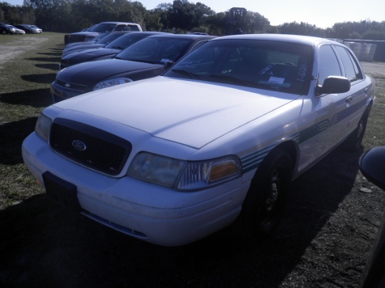 1-06120 (Cars-Sedan 4D)  Seller: Florida State A.C.S. 2007 FORD CROWNVIC