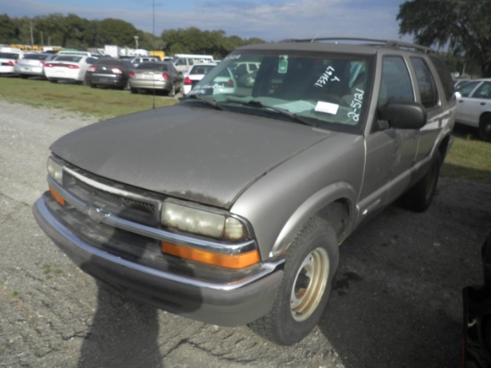 2-05121 (Cars-SUV 4D)  Seller: Florida State F.W.C. 2001 CHEV BLAZER