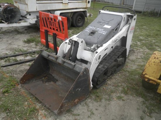 3-01112 (Equip.-Loader- skid steer)  Seller: Gov-City of Clearwater BOBCAT MT52