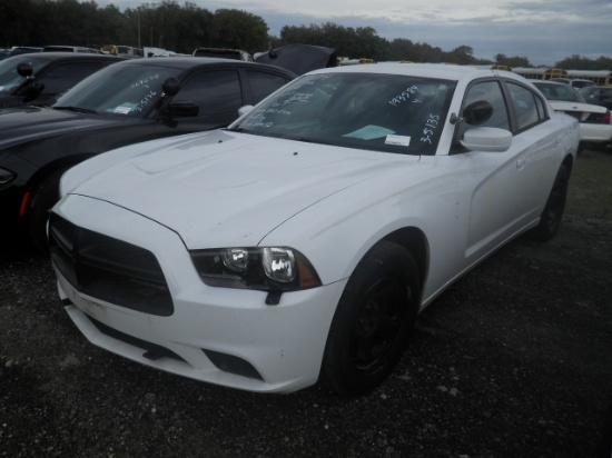 3-05135 (Cars-Sedan 4D)  Seller: Gov-Hillsborough County Sheriff-s 2014 DODG CHA