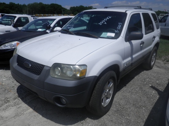 5-05125 (Cars-SUV 4D)  Seller: Florida State D.E.P. 2005 FORD ESCAPE