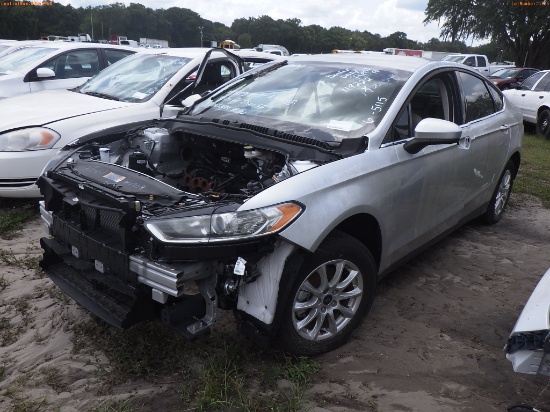 6-05115 (Cars-Sedan 4D)  Seller: Gov-Pasco County Sheriff-s Office 2015 FORD FUS