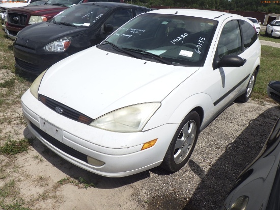 6-07135 (Cars-Sedan 3D)  Seller:Private/Dealer 2001 FORD FOCUS