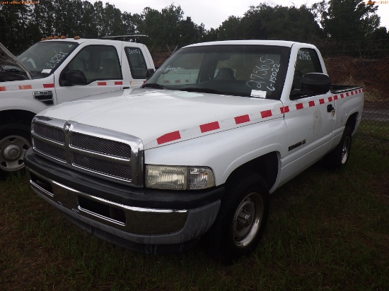 6-15022 (Trucks-Pickup 2D)  Seller: Florida State D.O.T. 2001 DODG 1500