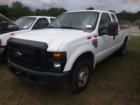 6-15003 (Trucks-Pickup 4D)  Seller: Florida State D.O.T. 2008 FORD F250