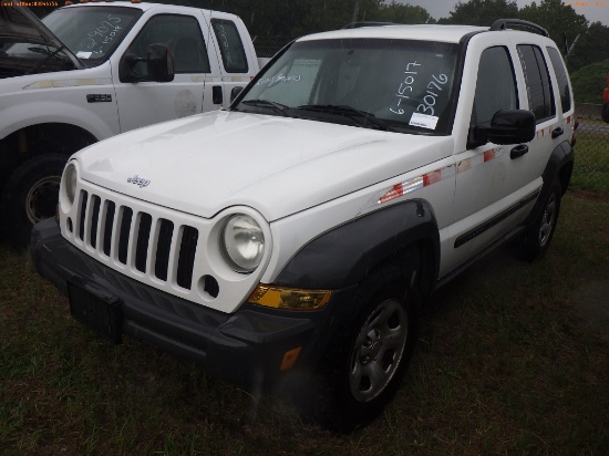 6-15017 (Cars-SUV 4D)  Seller: Florida State D.O.T. 2007 JEEP LIBERTY