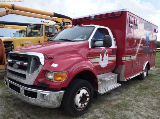 8-08242 (Trucks-Ambulance)  Seller: Gov-City Of Clearwater 2010 MEDT F650