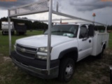 8-08223 (Trucks-Utility 2D)  Seller: Gov-City Of Clearwater 2005 CHEV 3500