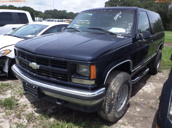 9-05115 (Cars-SUV 2D)  Seller:Private/Dealer 1999 CHEV TAHOE