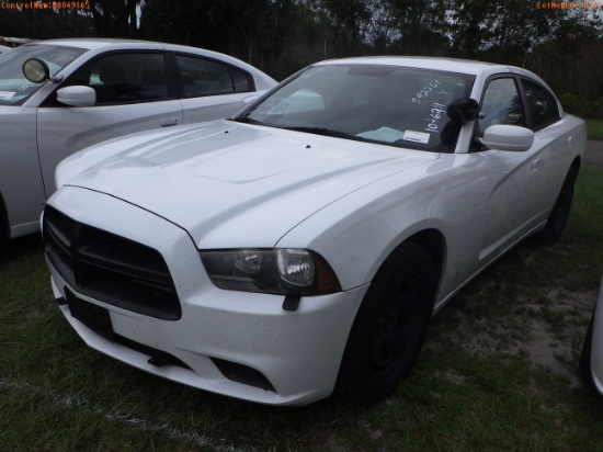 10-06211 (Cars-Sedan 4D)  Seller: Gov-Hillsborough County Sheriff-s 2013 CHRY CH