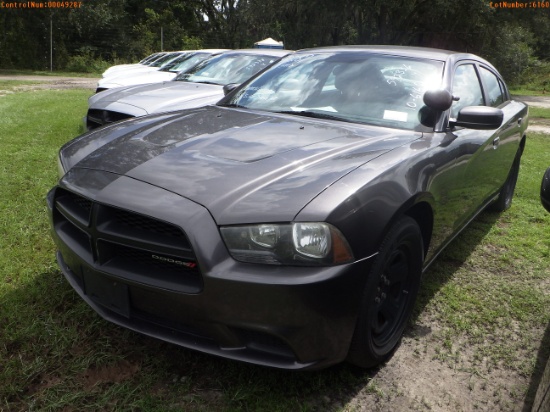 10-06160 (Cars-Sedan 4D)  Seller: Gov-Hillsborough County Sheriff-s 2013 DODG CH