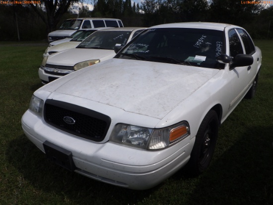 10-10143 (Cars-Sedan 4D)  Seller: Gov-Hernando County Sheriff-s 2010 FORD CROWNV