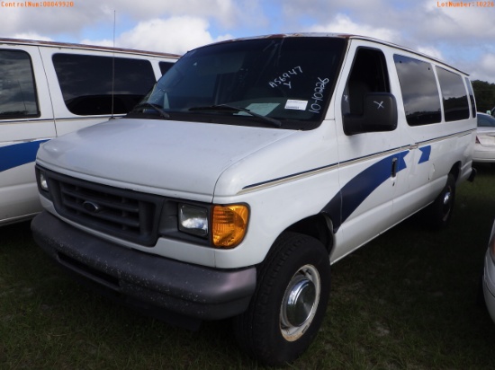 10-10226 (Cars-Van 3D)  Seller: Florida State D.J.J. 2004 FORD E350