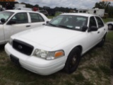10-06231 (Cars-Sedan 4D)  Seller: Gov-Hillsborough County Sheriff-s 2010 FORD CR
