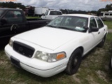 10-06234 (Cars-Sedan 4D)  Seller: Gov-Hillsborough County Sheriff-s 2007 FORD CR