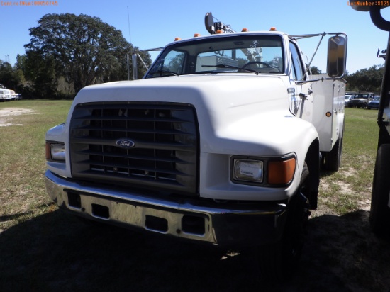 11-08125 (Trucks-Utility 2D)  Seller:Private/Dealer 1995 FORD F800