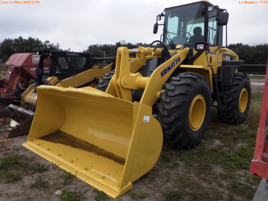 12-01174 (Equip.-Loader- wheeled)  Seller:Private/Dealer KOMATSU WA250 ENCLOSED