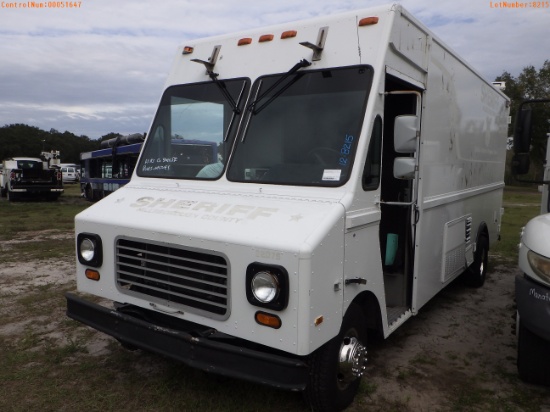 12-08215 (Trucks-Van Step)  Seller: Gov-Hillsborough County Sheriff-s 1990 FORD