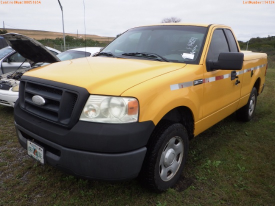 1-14124 (Trucks-Pickup 2D)  Seller: Florida State D.O.T. 2007 FORD F150