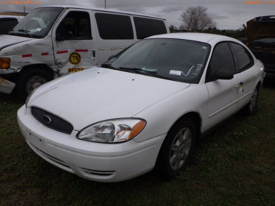 1-14118 (Cars-Sedan 4D)  Seller: Florida State D.O.T. 2005 FORD TAURUS