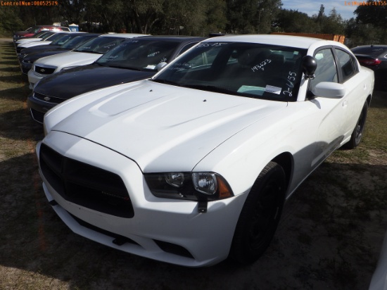2-06155 (Cars-Sedan 4D)  Seller: Gov-Hillsborough County Sheriff-s 2014 DODG CHA