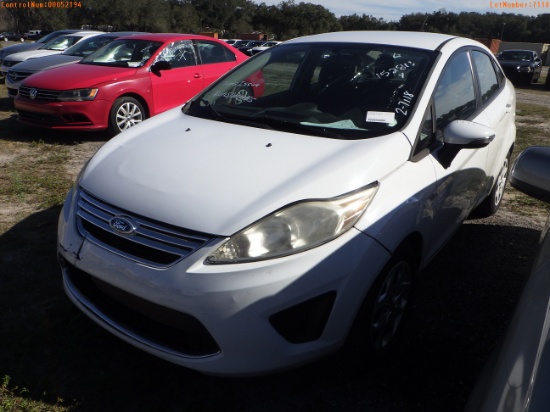 2-07118 (Cars-Sedan 4D)  Seller:Private/Dealer 2013 FORD FIESTA