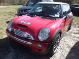 2-07152 (Cars-Sedan 2D)  Seller:Private/Dealer 2004 MINI COOPER