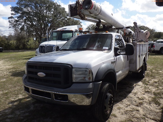 2-08132 (Trucks-Aerial lift)  Seller:Private/Dealer 2006 FORD F550