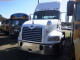 2-08117 (Trucks-Tractor)  Seller:Private/Dealer 2006 MACK CXN613