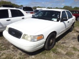 3-06247 (Cars-Sedan 4D)  Seller: Gov-City of St.Petersburg 2011 FORD CROWNVIC