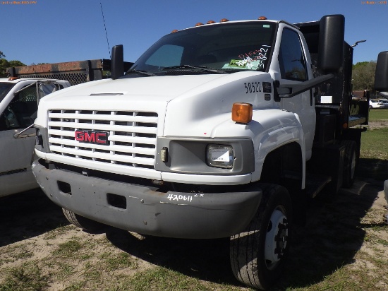 3-08221 (Trucks-Dump)  Seller: Gov-Manatee County 2007 GMC C4500