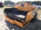 4-01198 (Equip.-Asphalt paver)  Seller:Private/Dealer LEEBOY 1000R ASPHALT PAVIN