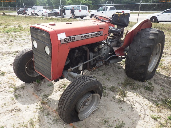 4-01188 (Equip.-Tractor)  Seller:Private/Dealer MASSEY FERGUSON MF240 DIESEL TRA