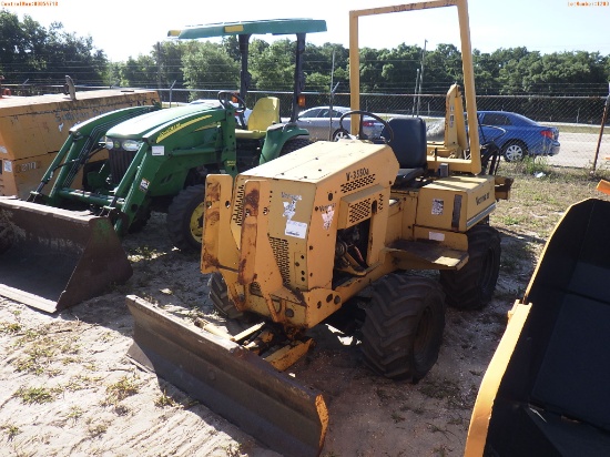 4-01200 (Equip.-Trencher)  Seller:Private/Dealer VERMEER V3550-A RIDING TRENCHER