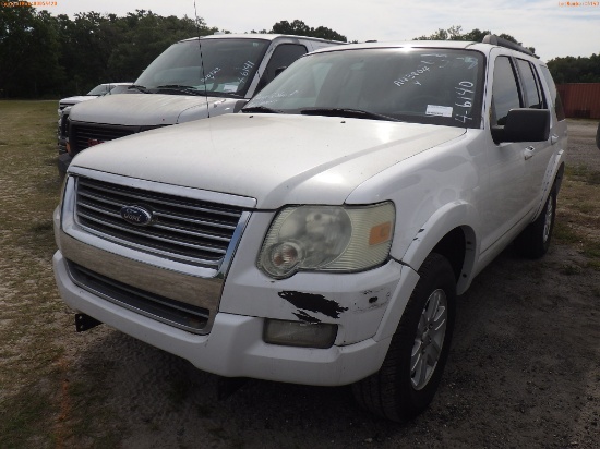 4-06140 (Cars-SUV 4D)  Seller: Gov-Orange County Sheriffs Office 2009 FORD EXPLO