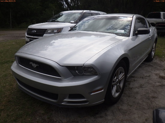 4-06164 (Cars-Coupe 2D)  Seller: Gov-Hillsborough County Sheriffs 2013 FORD MUST