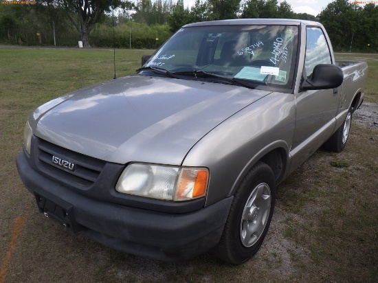 4-10140 (Trucks-Pickup 2D)  Seller: Gov-Hillsborough County Sheriffs 1998 ISUZ H