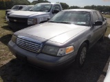 4-06125 (Cars-Sedan 4D)  Seller: Florida State F.D.L.E. 2006 FORD CROWNVIC