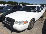 4-05136 (Cars-Sedan 4D)  Seller: Gov-City of Temple Terrace 2005 FORD CROWNVIC