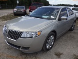 4-06264 (Cars-Sedan 4D)  Seller: Gov-Hillsborough County Sheriffs 2010 LINC MKZ