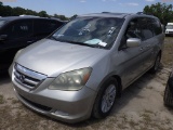 4-07218 (Cars-Van 4D)  Seller:Private/Dealer 2005 HOND ODYSSEY