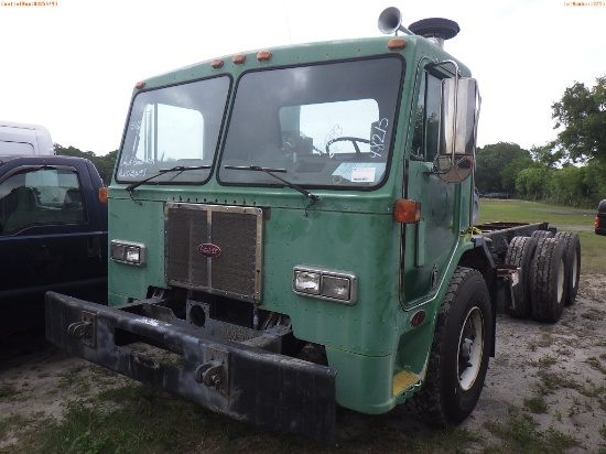 4-08215 (Trucks-Tractor)  Seller: Gov-City of Bradenton 1989 PETE 320