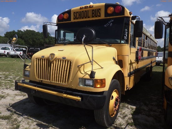 5-08229 (Trucks-Buses)  Seller: Gov-Hillsborough County School 2004 ICCO CE200