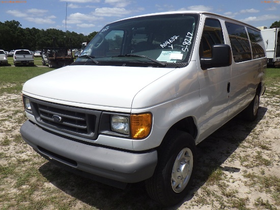 5-08217 (Cars-Van 3D)  Seller: Florida State F.S.D.B. 2007 FORD E150