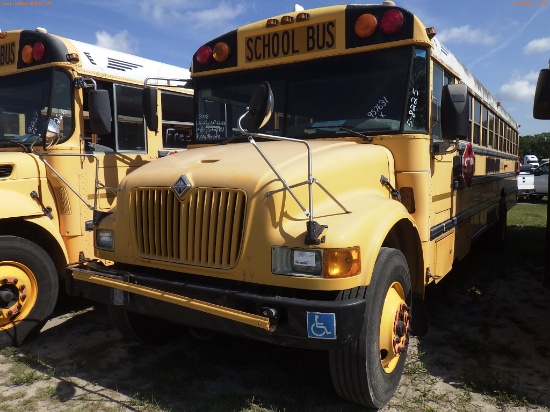 5-08225 (Trucks-Buses)  Seller: Gov-Hillsborough County School 2003 ICCO IC3S530