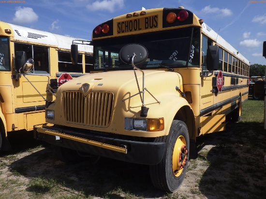 5-08224 (Trucks-Buses)  Seller: Gov-Hillsborough County School 2003 ICCO IC3S530