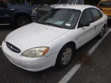 5-23139 (Cars-Sedan 4D)  Seller: Florida State D.O.T. 2001 FORD TAURUS